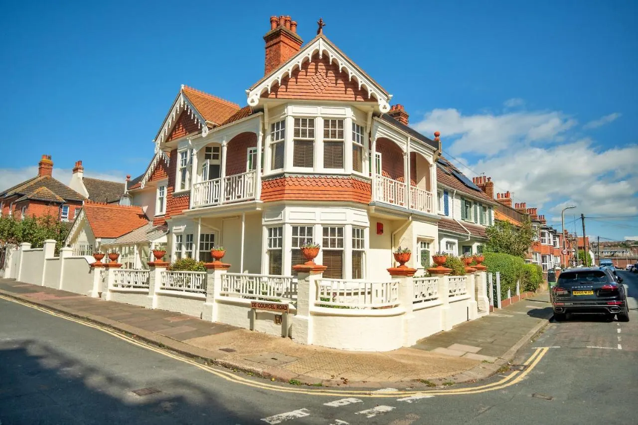 הקונטקטים של Finest Retreats - Pittodrie Guest House - Room 2